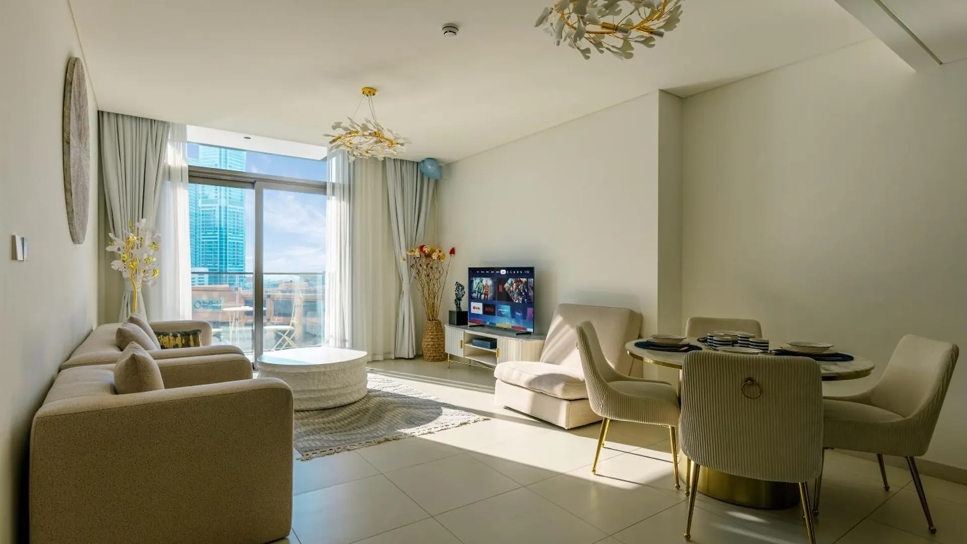 Downtown Luxury By Dubai Mall & Burj Khalifa location