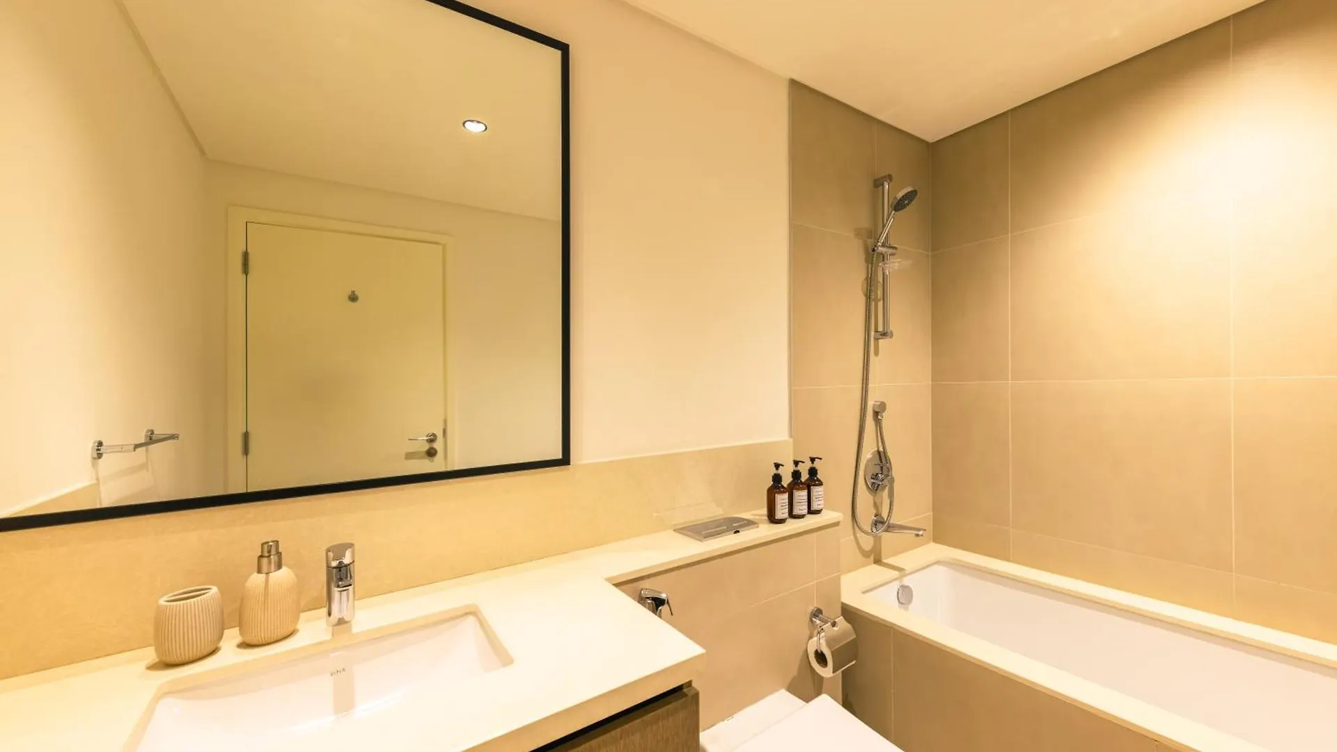 Apartment Downtown Luxury By Dubai Mall & Burj Khalifa